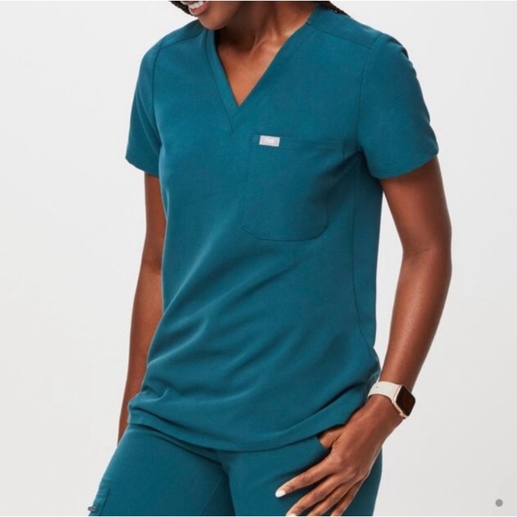 Figs Tops Figs Caribbean Blue Catarina Onepocket Scrub Top Large